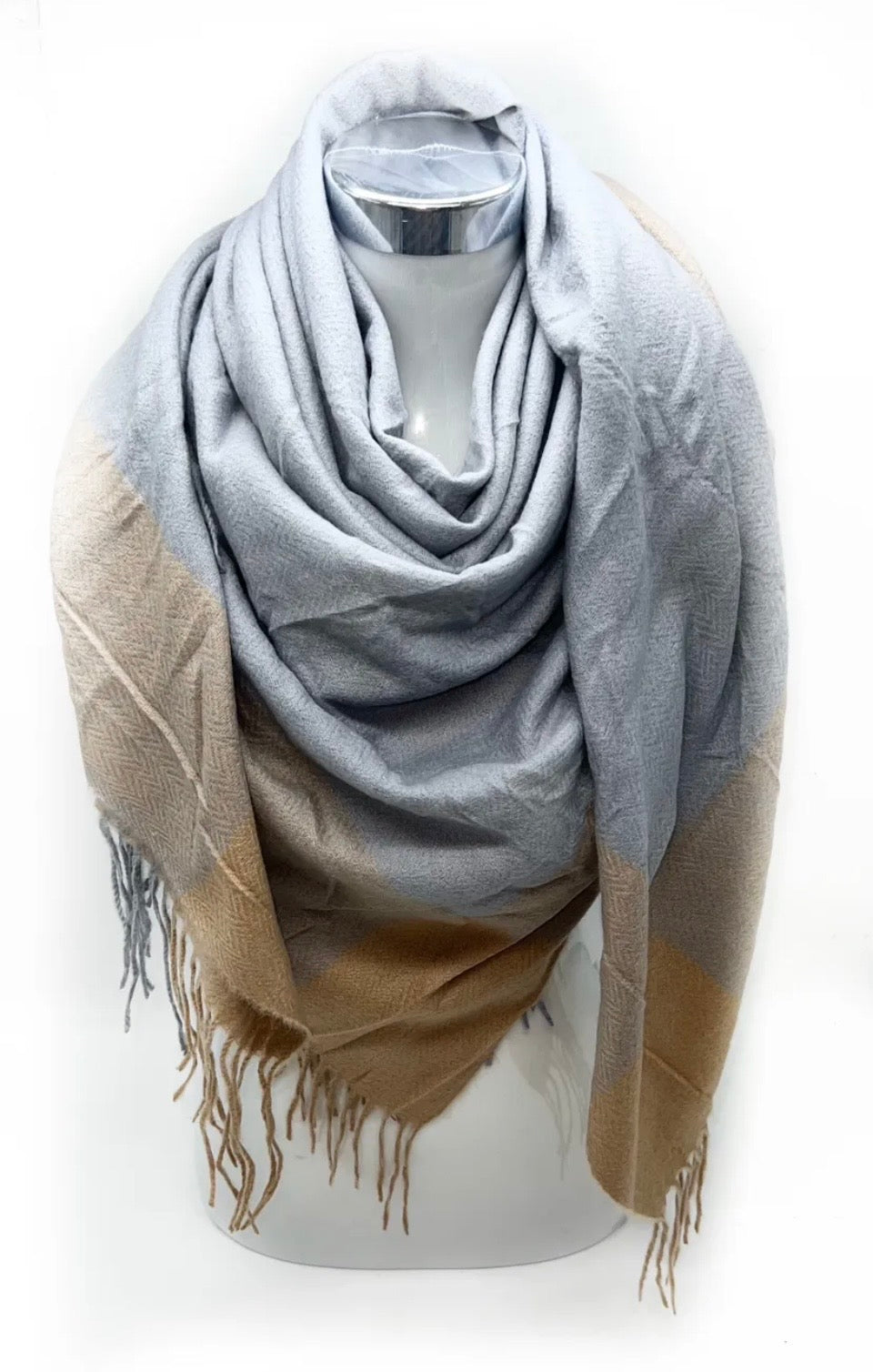 Echarpe carrée à motif à carreaux