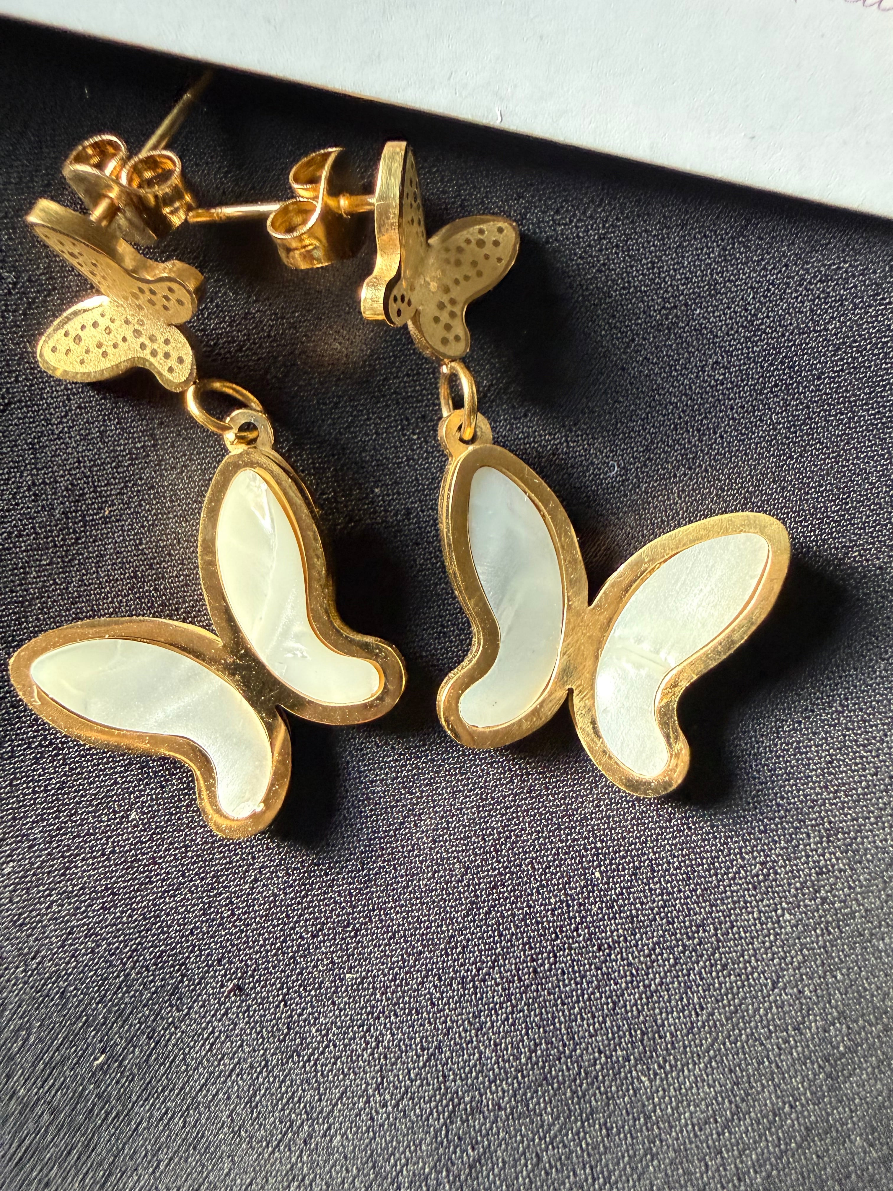 parure collier et boucle d'oreille