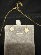 ensemble collier et boucle d'oreille