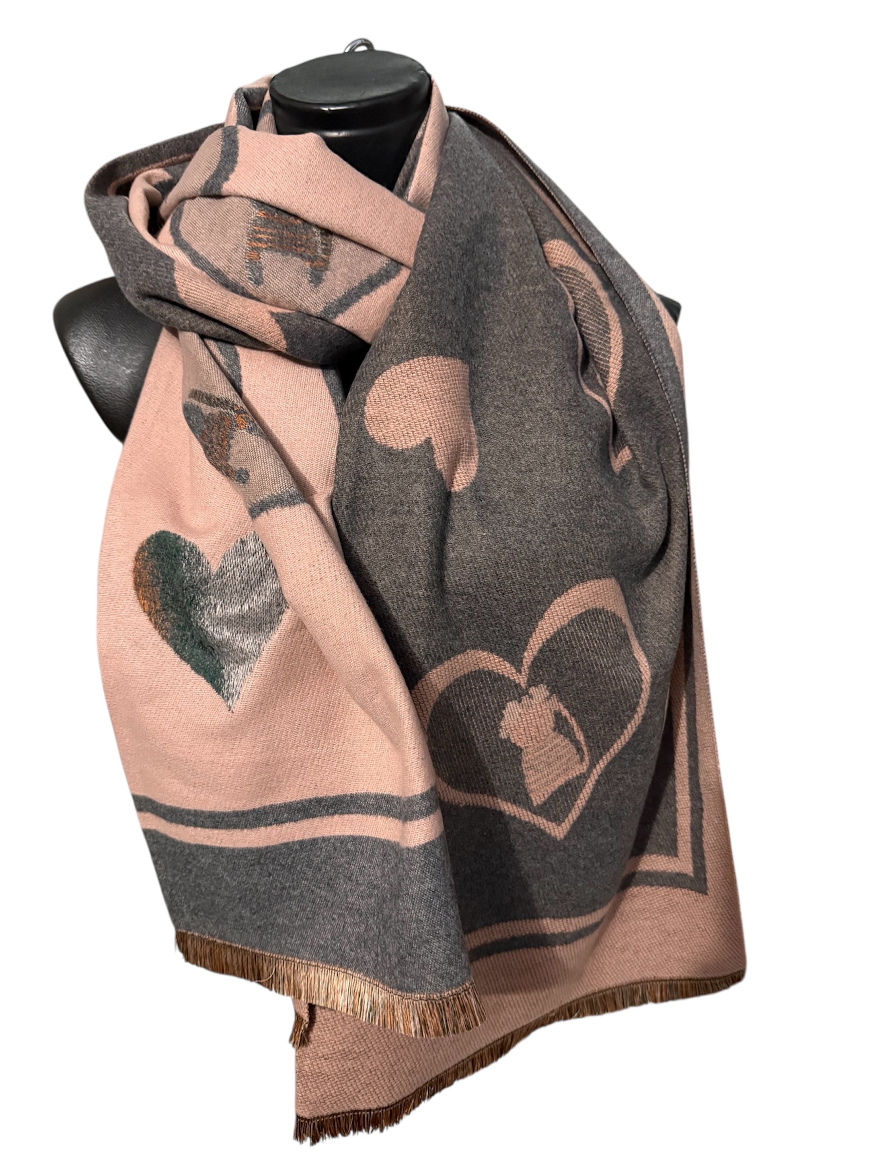 Echarpes reversibles à motifs coeurs