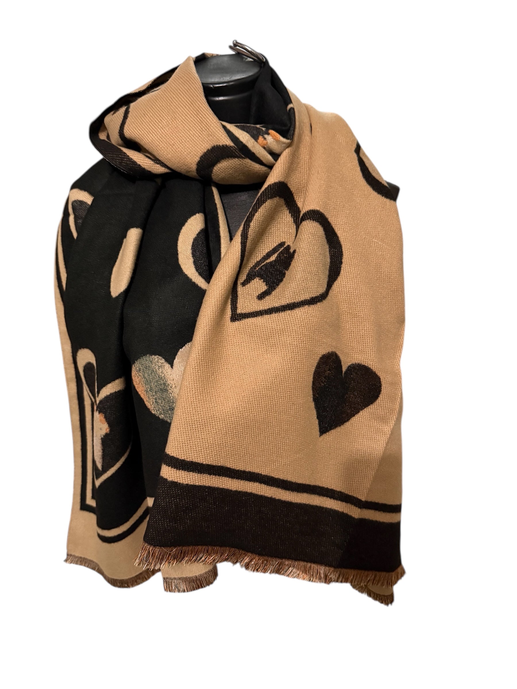 Echarpes reversibles à motifs coeurs