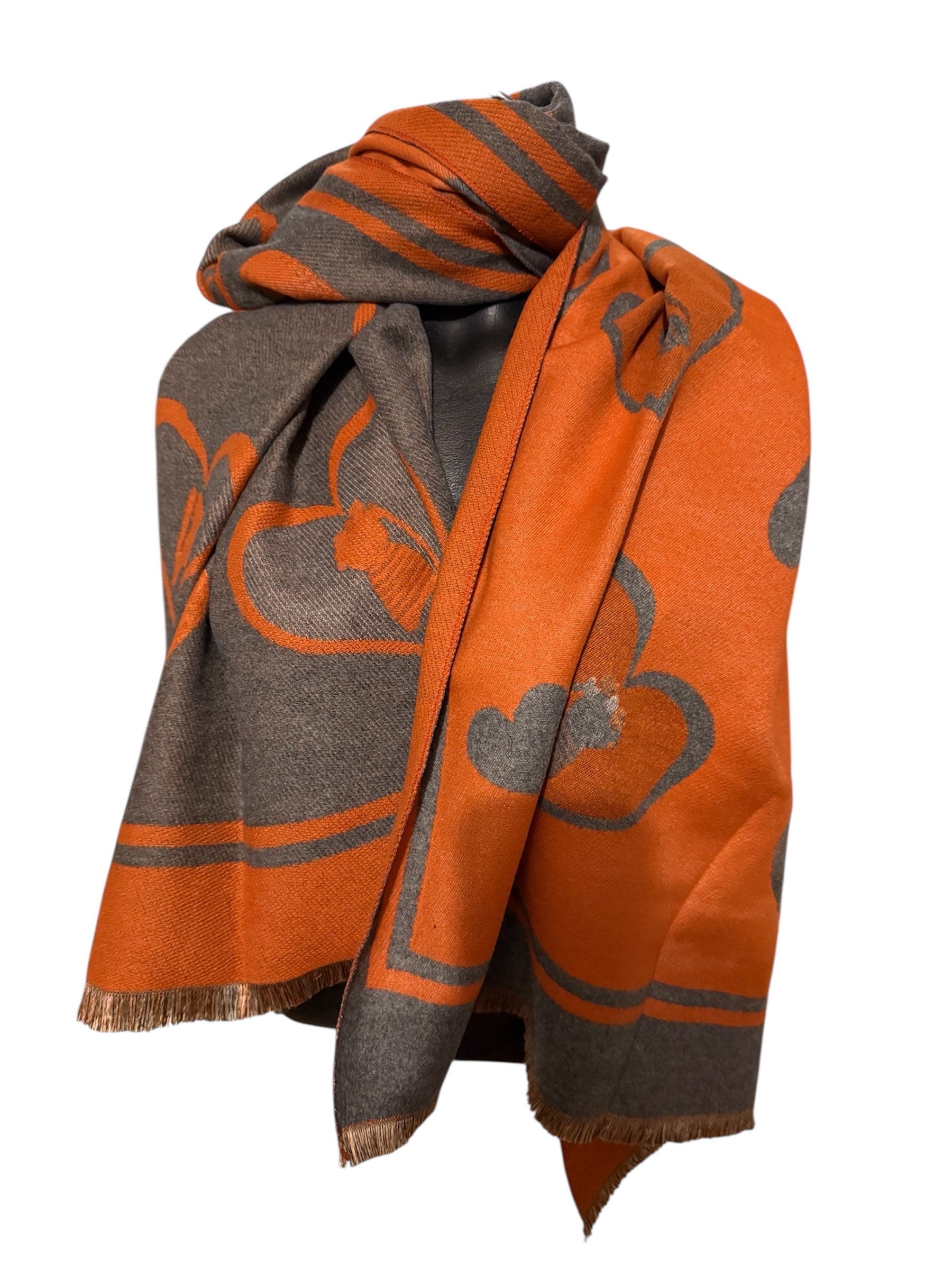 Echarpes reversibles à motifs coeurs