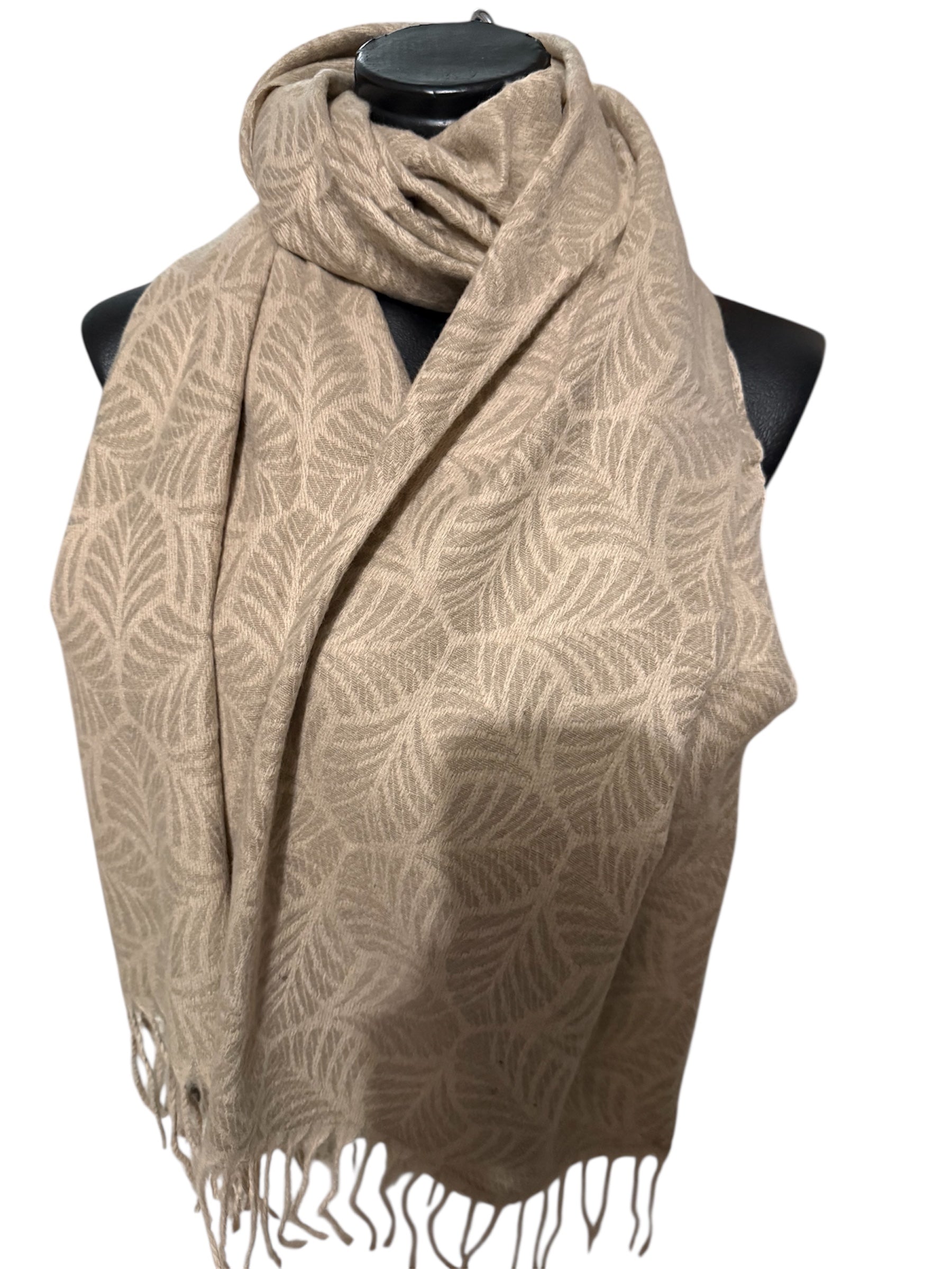 Echarpe motif feuilles