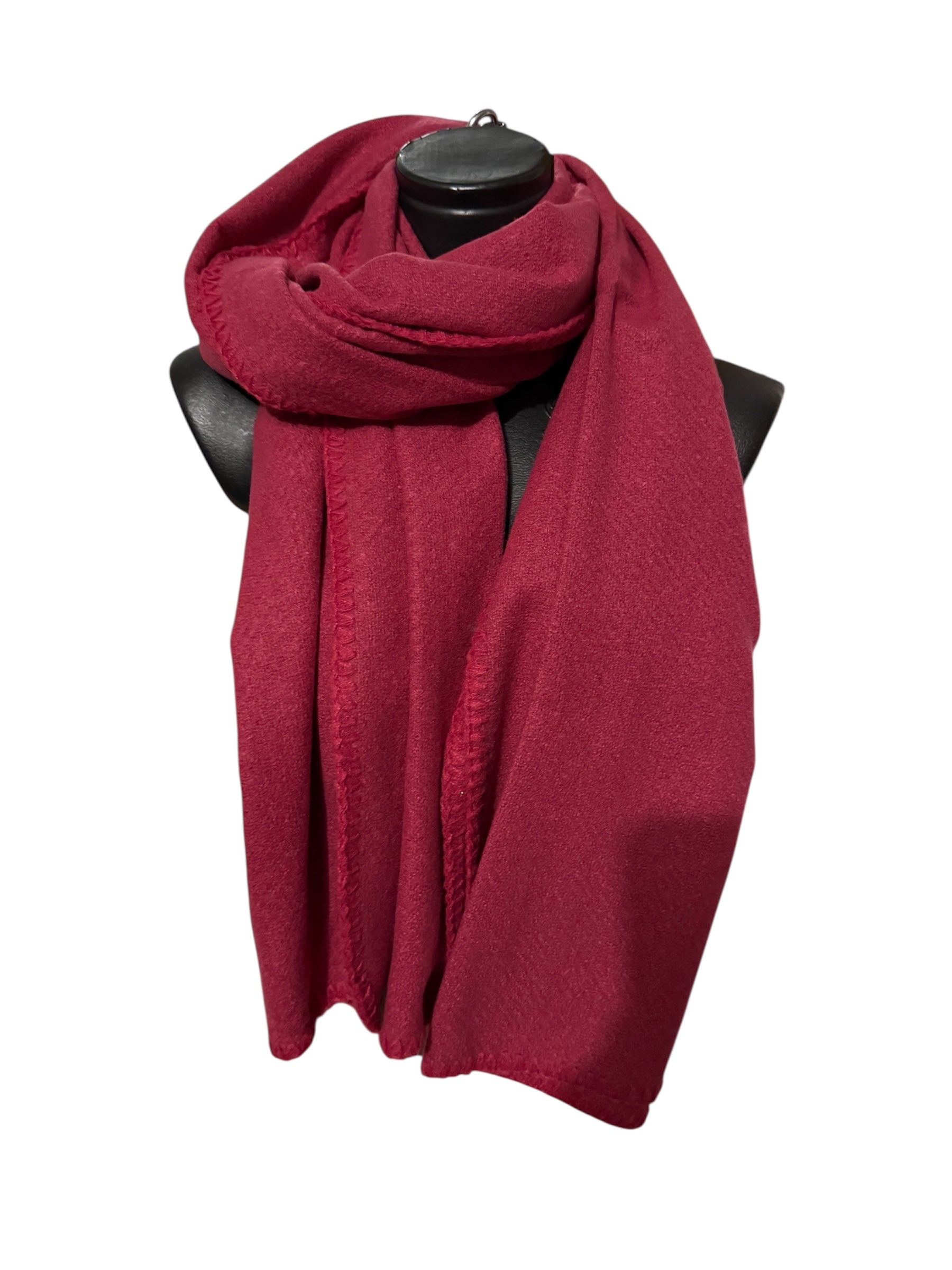 Echarpes unies avec bordures apparentes