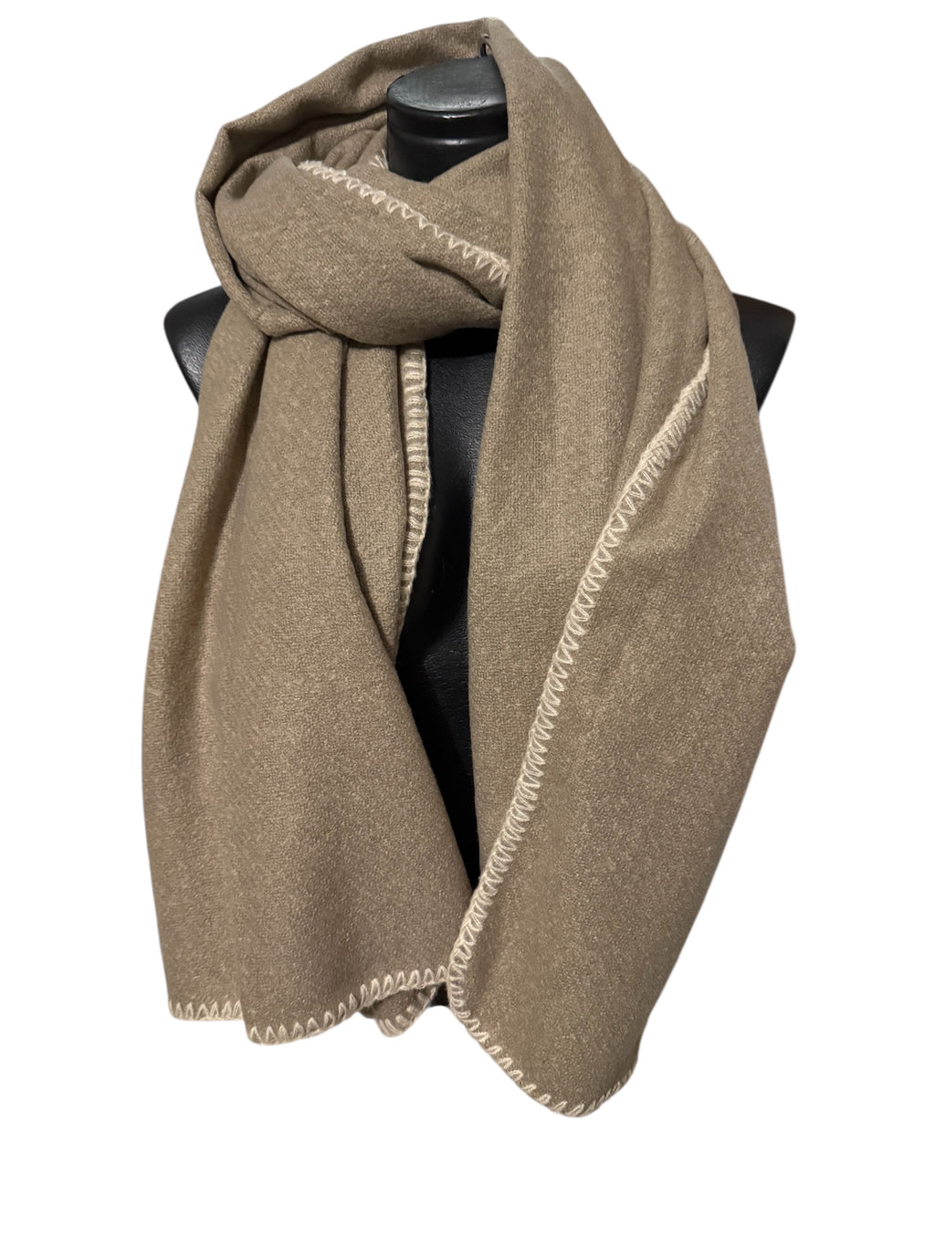 Echarpes unies avec bordures apparentes